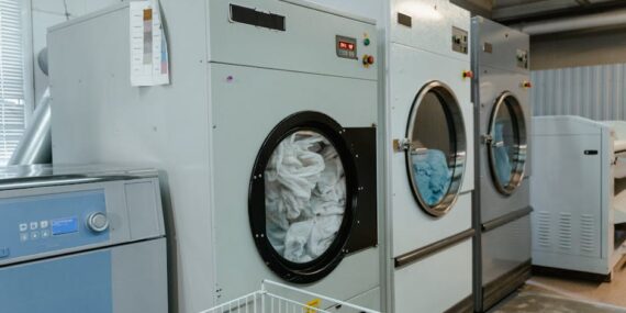 Osuszanie sprężonego powietrza w zakładach – skuteczne metody